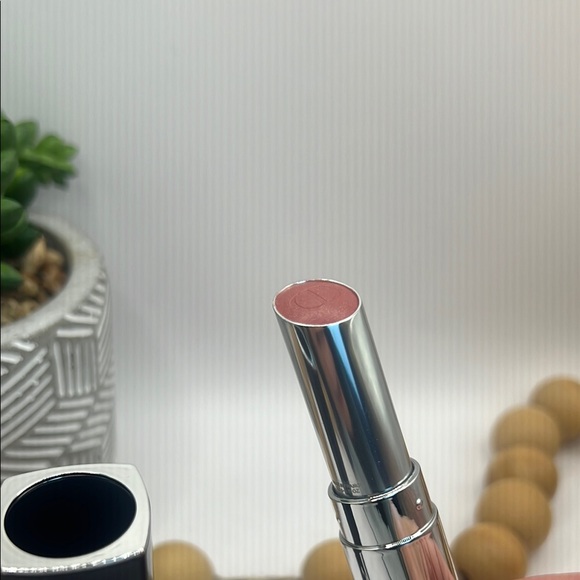 Dior Addict Shine Lipstick - Tie & Dior (329) Rosy Nude - Picture 8 of 8